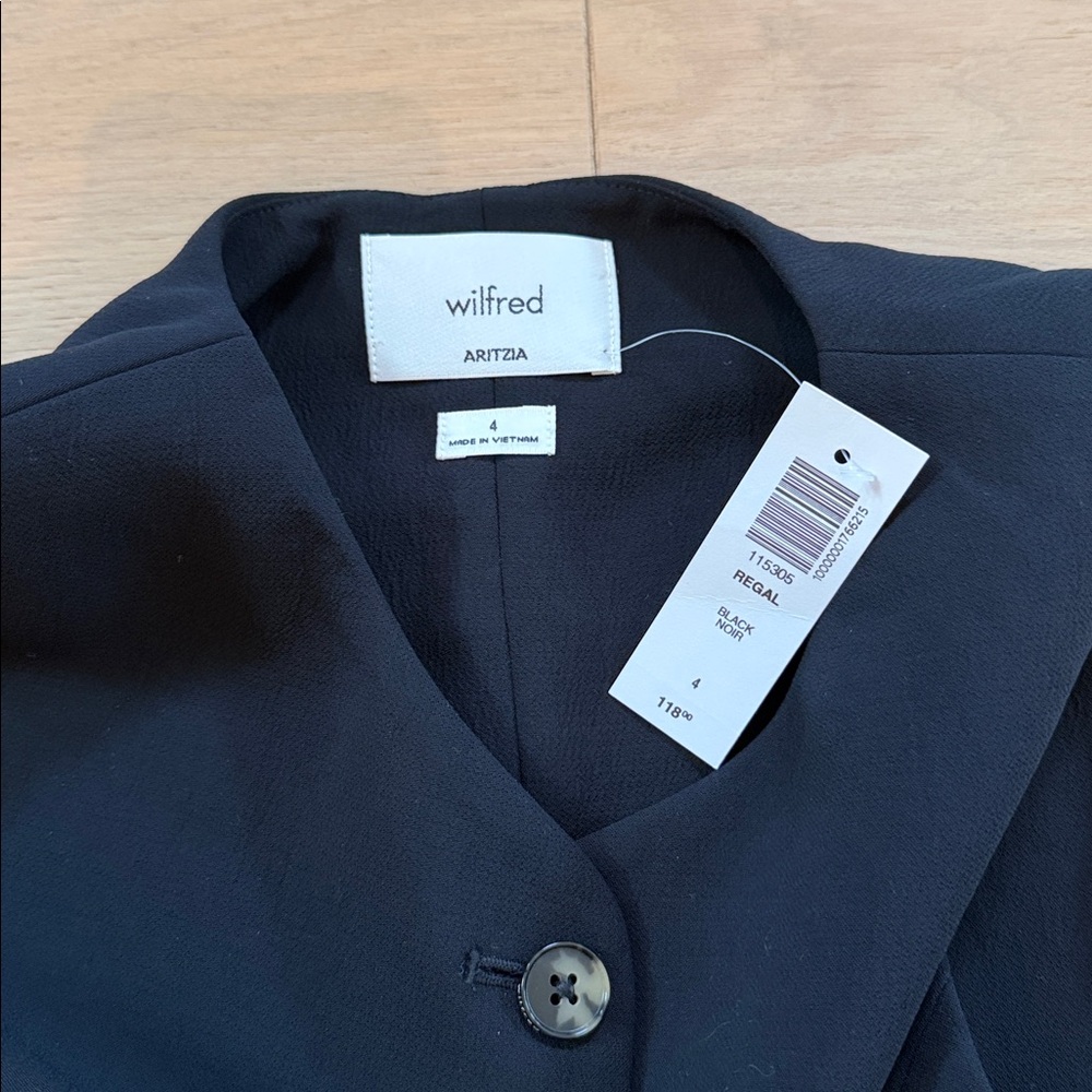 Aritzia Regal Vest - Picture 2 of 2